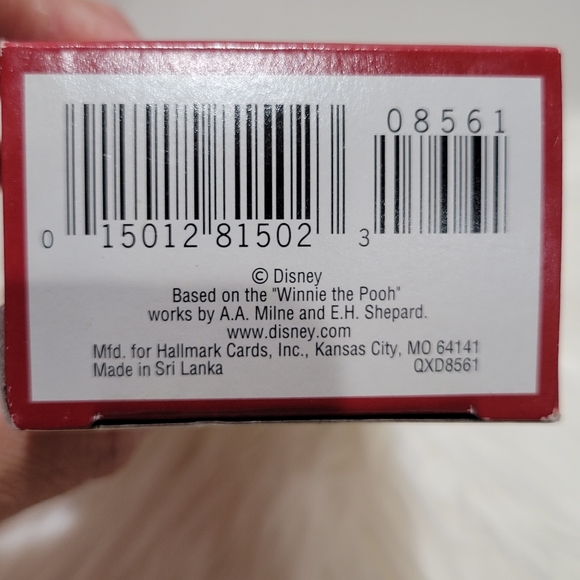 Hallmark Keepsake Ornament  The winning bounce 2004 Winnie the Pool collection - Picture 2 of 8